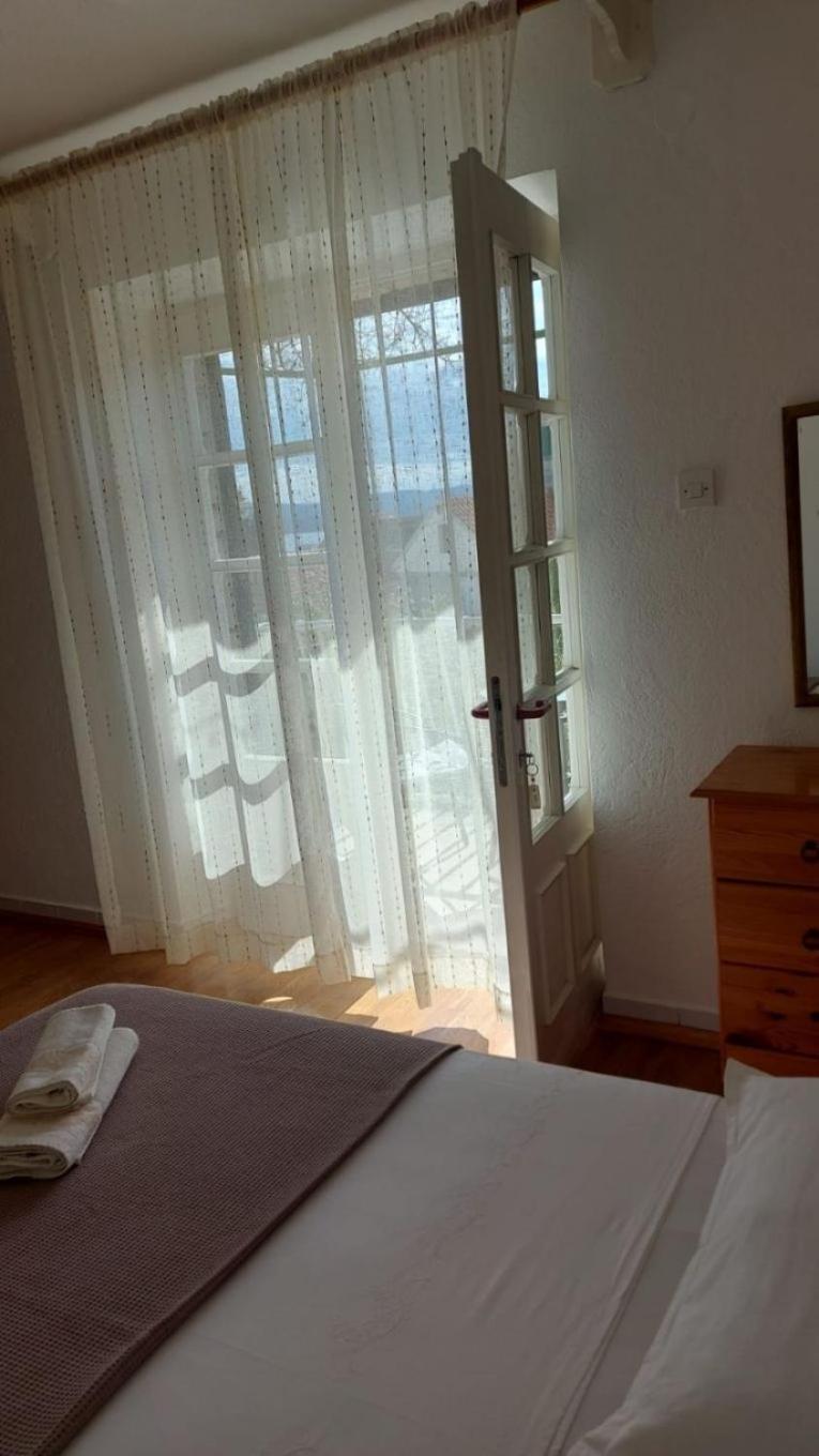 Apartment Brane Бол Екстериор снимка